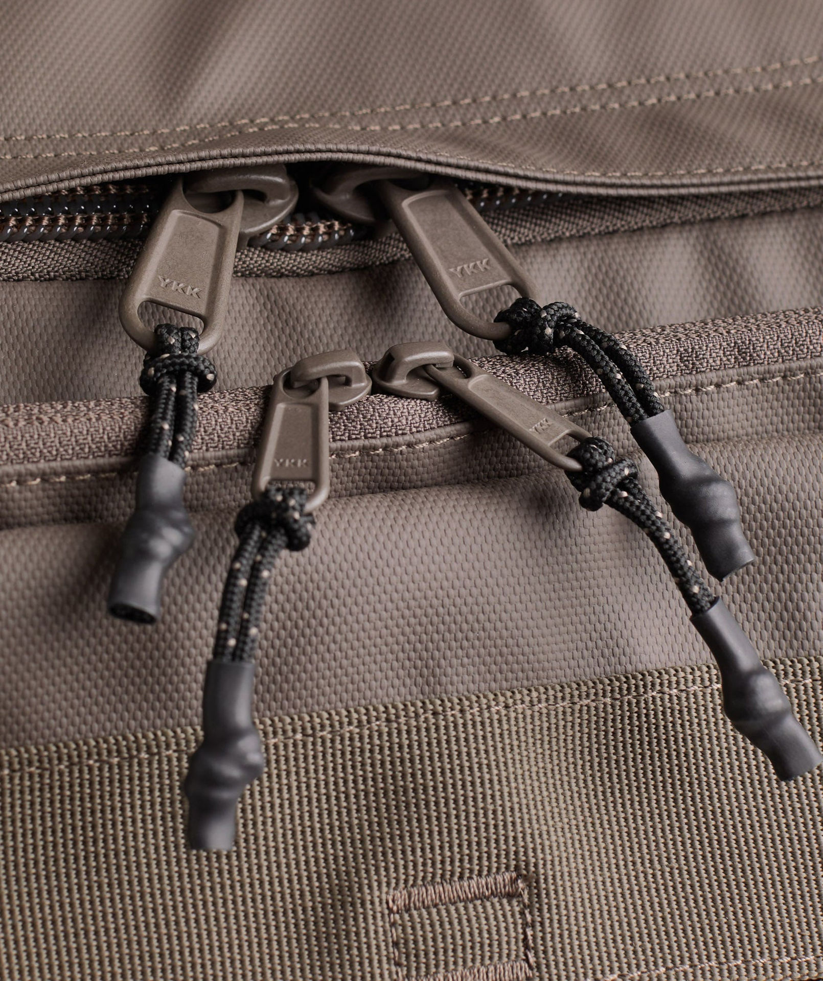 PURSUIT DUFFLE BAG